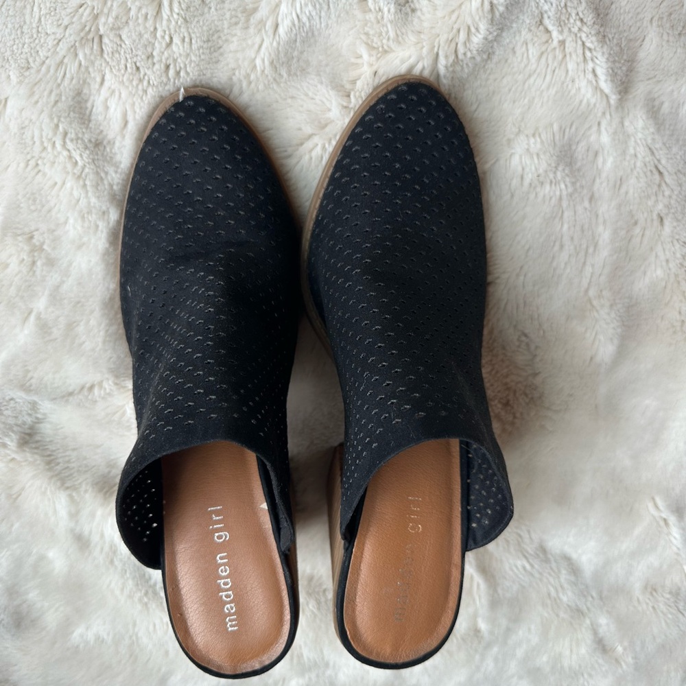 NWOT Madden Girl Black Textured Mules